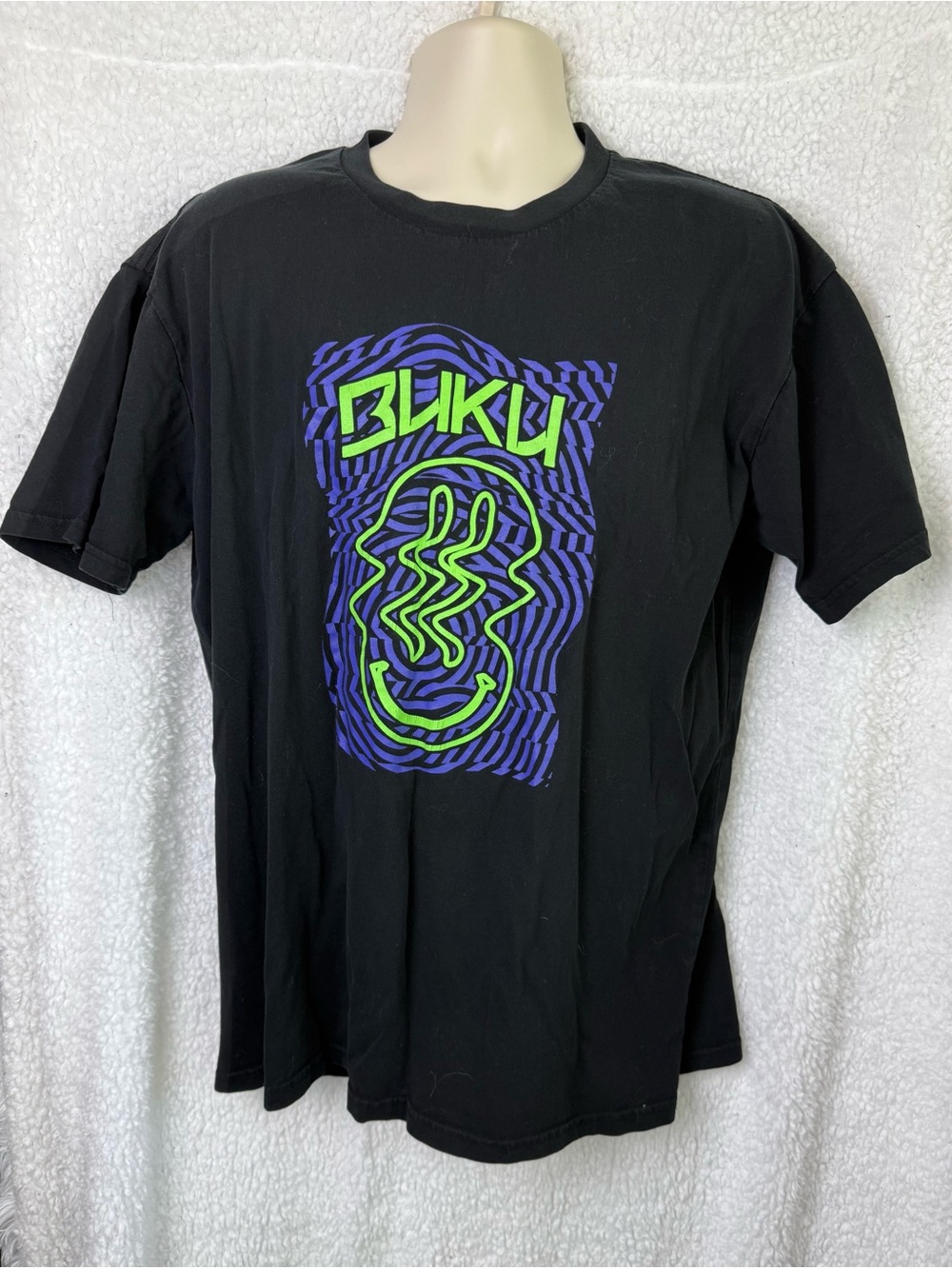 Buku Black Graphic Streetwear Tee XL